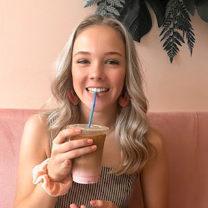 Meet your Posher, Bethany